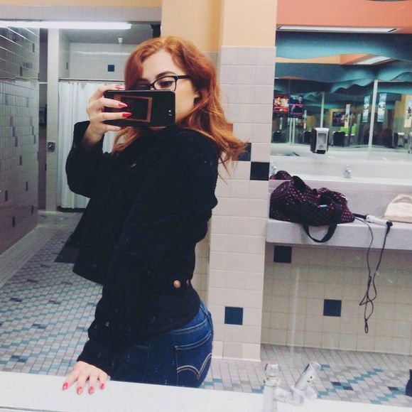 Meet your Posher, Valerie - Picture 1 of 1